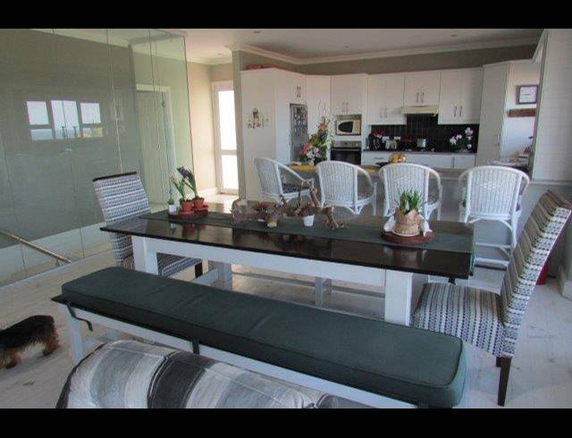 3 BEDROOM TOWNHOUSE FOR SALE IN SHELLY BEACH
